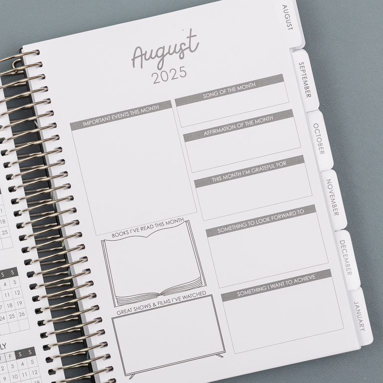Daily Planner 2025|2026-Golden Pine