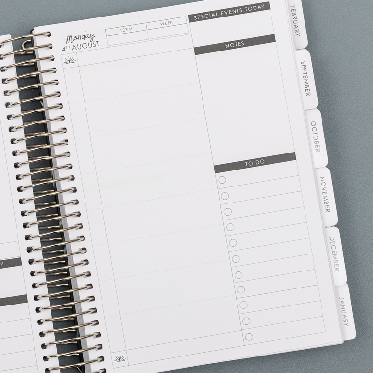 Daily Planner 2025|2026-Golden Pine