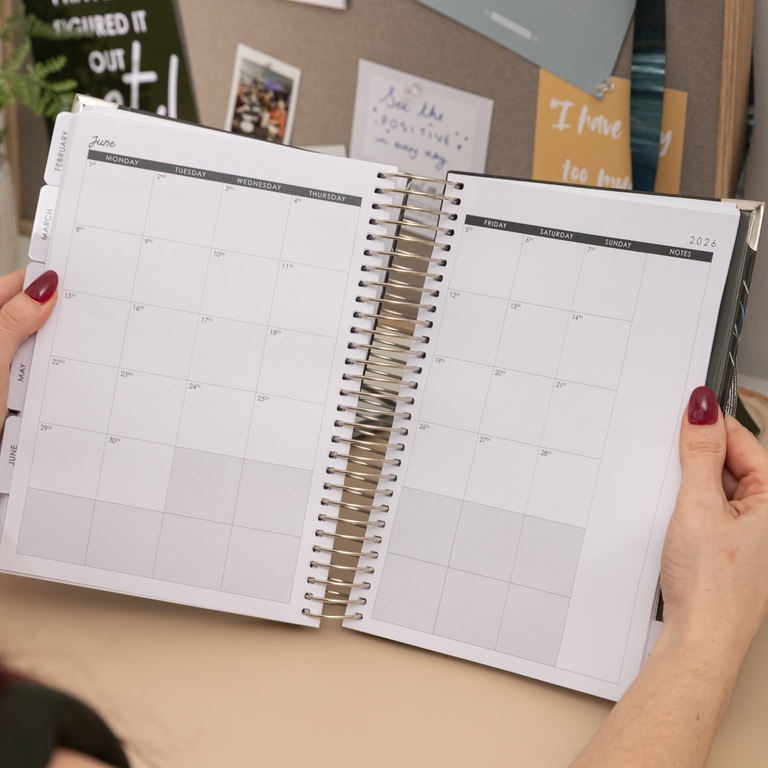 Daily Planner 2025|2026-Golden Pine