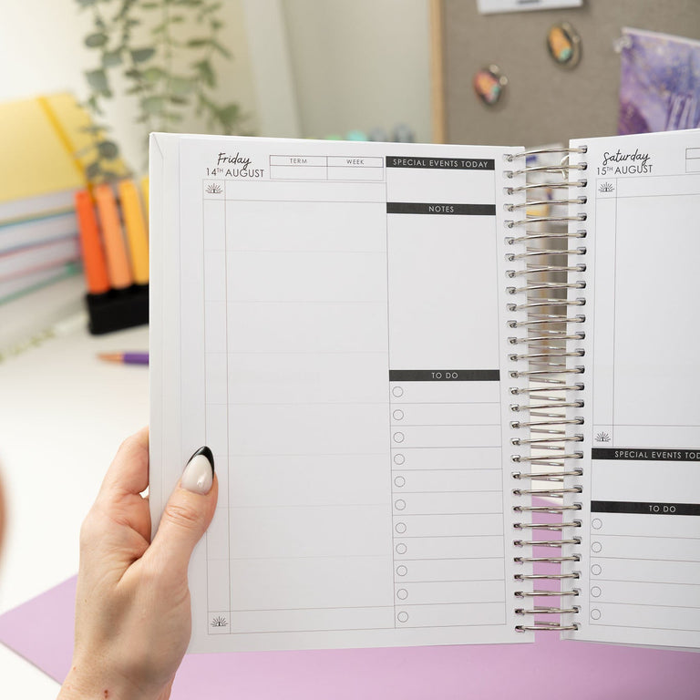 Daily Planner 2026|2027- Cosmic Dreamer