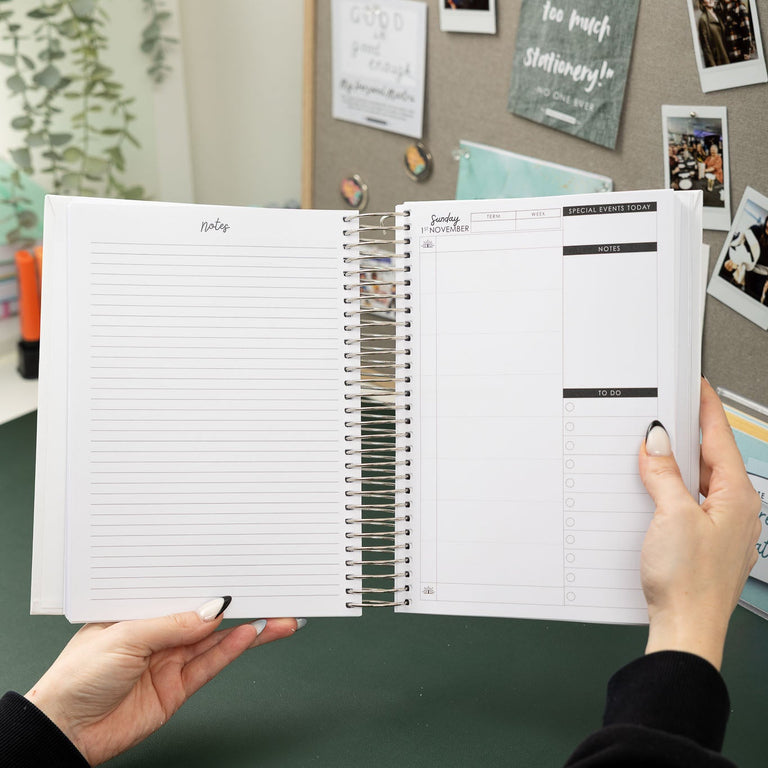 Daily Planner 2026|2027- Verdant Veil