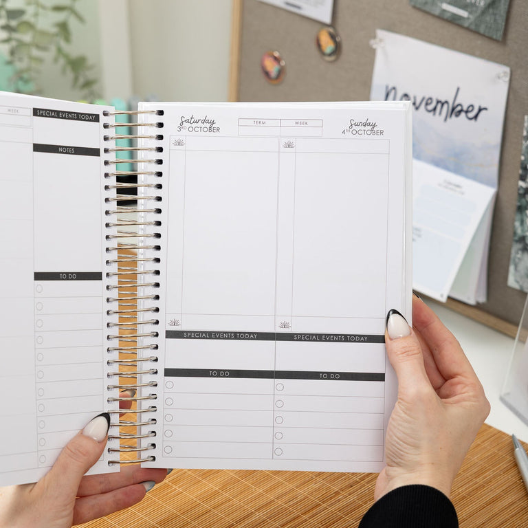 Daily Planner 2026|2027- Whispering Zhu