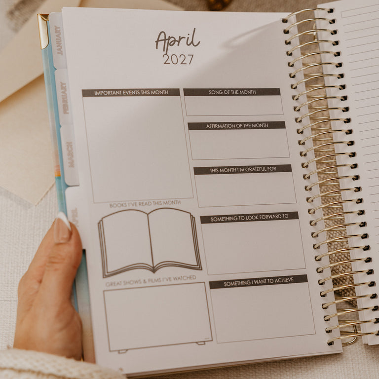 2027 Weekly B5 Planner- Golden Coast