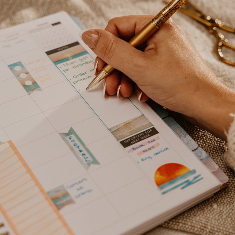2027 Weekly B5 Planner- Golden Coast