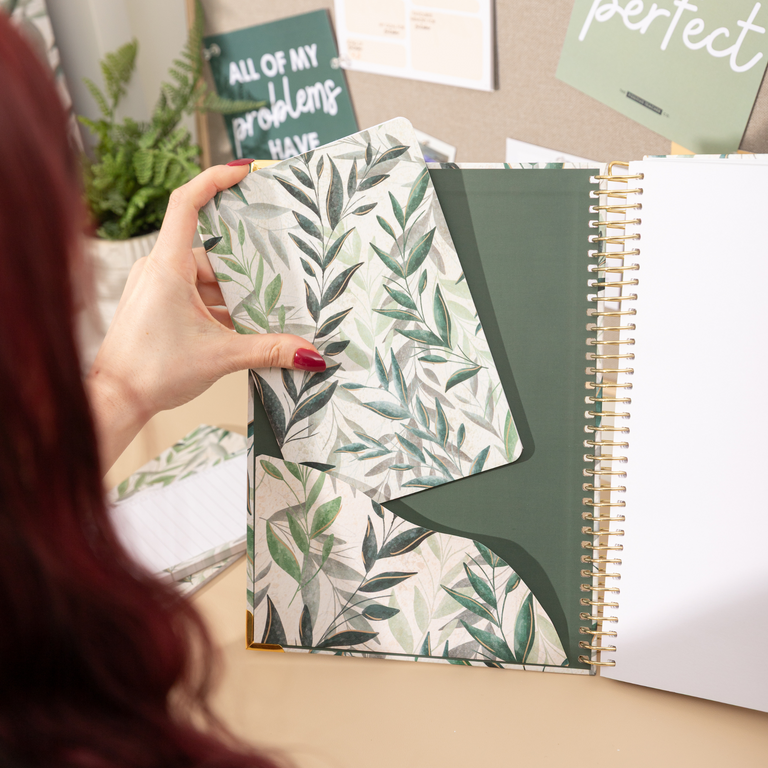 Weekly Planner 2025|2026- Secret Garden