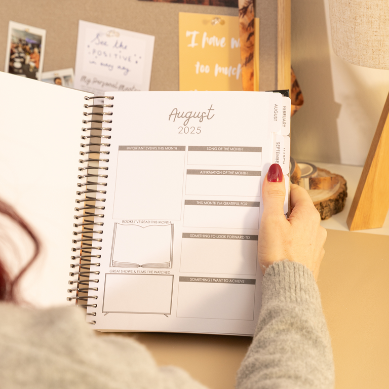 Daily Planner 2025|2026-Golden Pine