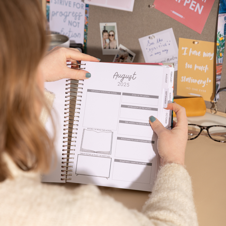Daily Planner 2025|2026-Sunny Escape